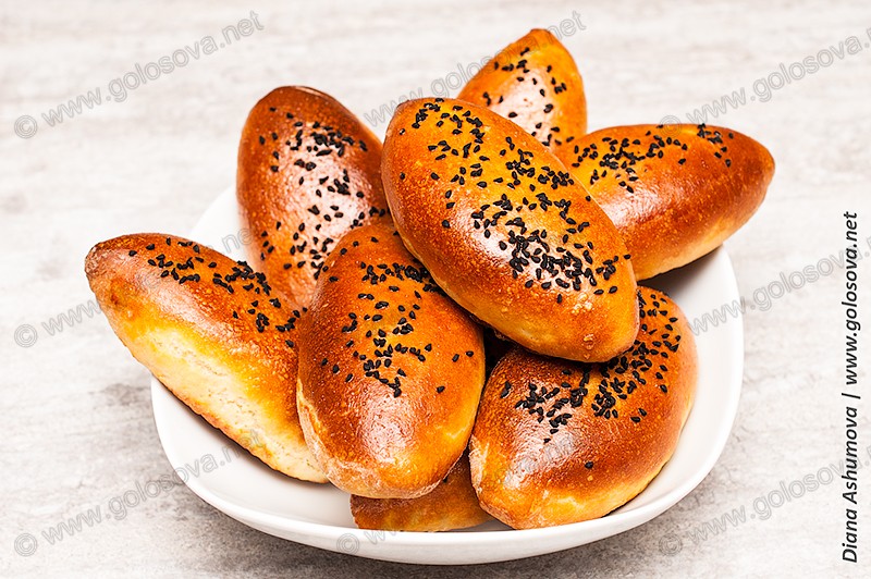 Пирожки с луком и яйцом в духовке Пирожки с луком и яйцом в духовке